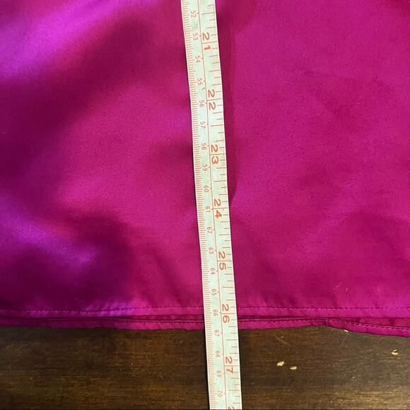 The Limited Pink satin tank. Size medium - Picture 4 of 6